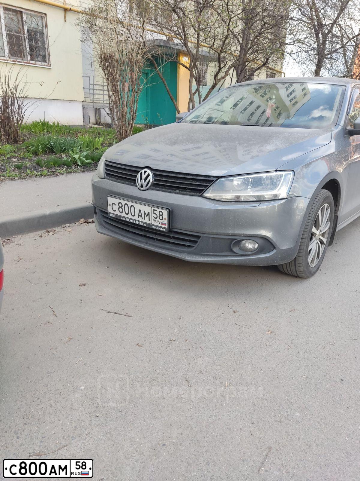 Фото автомобиля VOLKSWAGEN JETTA, 2014 — госномер Т328МТ777. Цвет: ТЕМНО-СЕРЫЙ