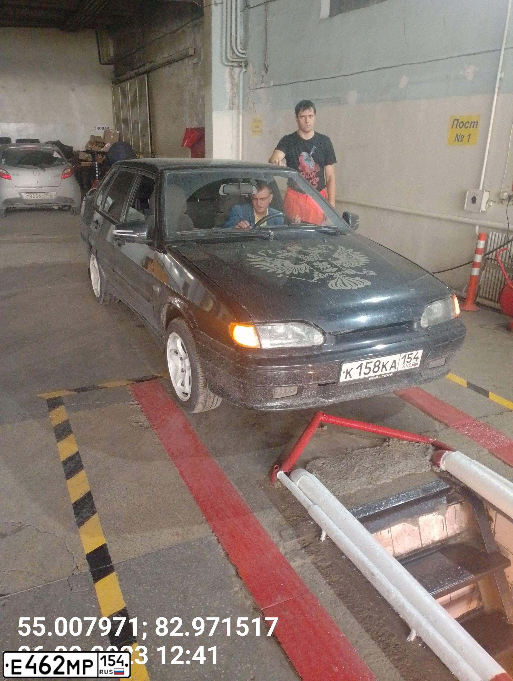 Фото автомобиля LADA 2115 SAMARA, 2009 — госномер К158КА154. Цвет: ТЕМНО ЗЕЛЕНЫЙ