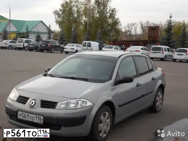 Фото автомобиля RENAULT MEGANE, 2005 — госномер М836КР702. Цвет: СЕРО-БЕЖЕВЫЙ