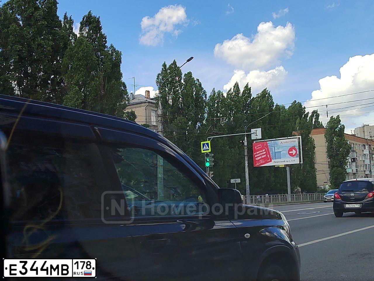 Фото автомобиля CHEVROLET LACETTI, 2010 — госномер Е964ВУ147. Цвет: СЕРЫЙ
