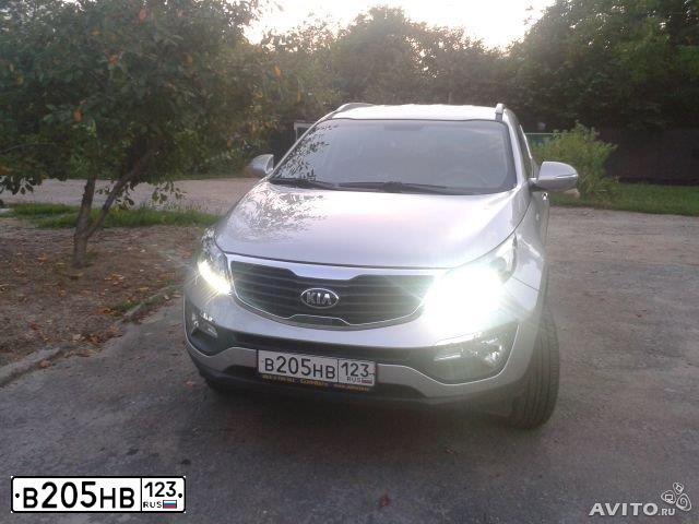 Фото автомобиля KIA SPORTAGE, 2013 — госномер О777СС06. Цвет: ПЕРЛ.-СЕРЕБРИСТЫЙ