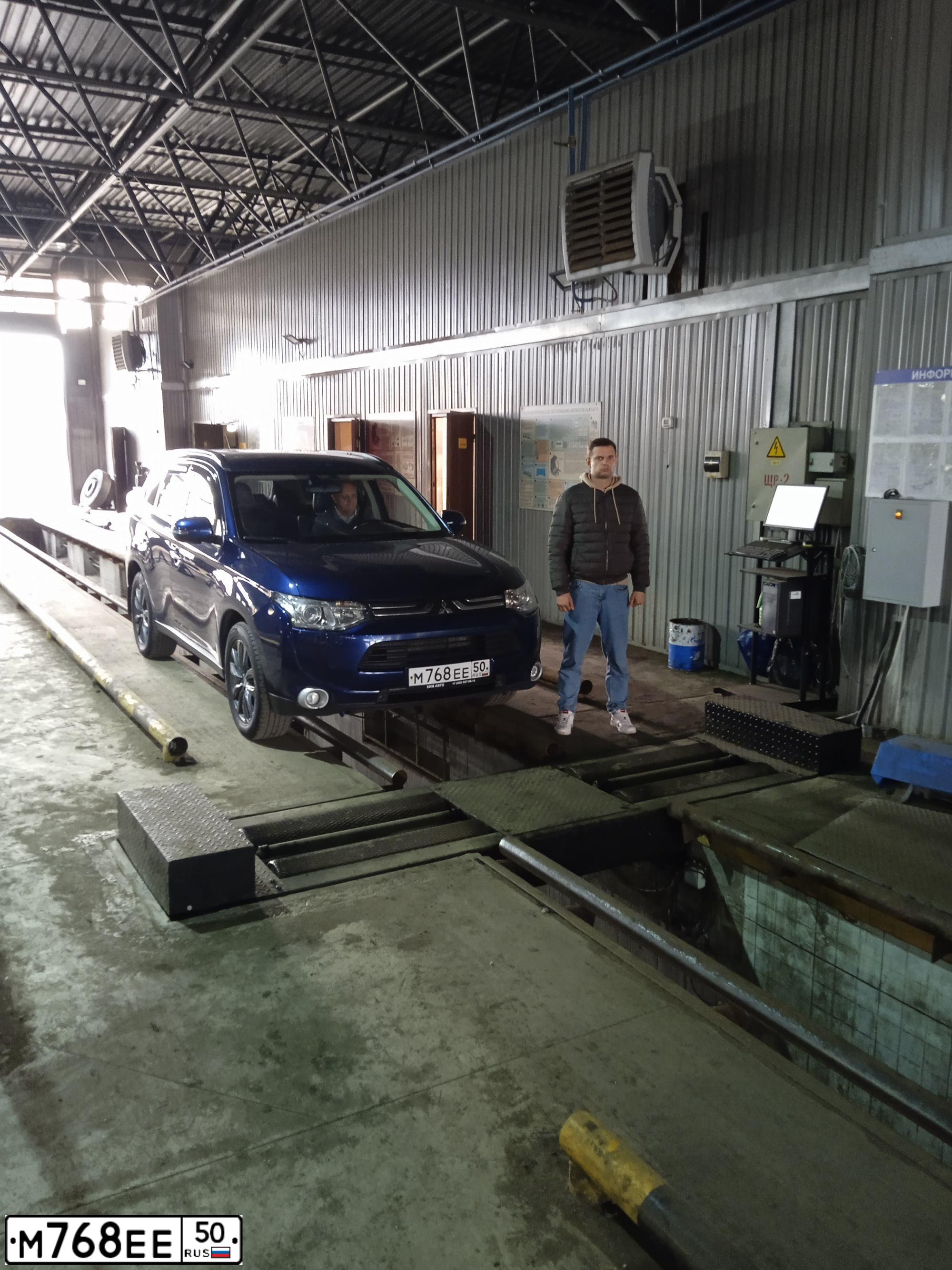 Фото автомобиля GAZ 3310 WALDAI, 2011 — госномер Е848ЕС790. Цвет: синий