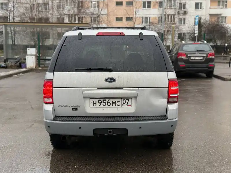 Фото автомобиля FORD EXPLORER, 2002 — госномер Н956МС07. Цвет: СЕРЫЙ