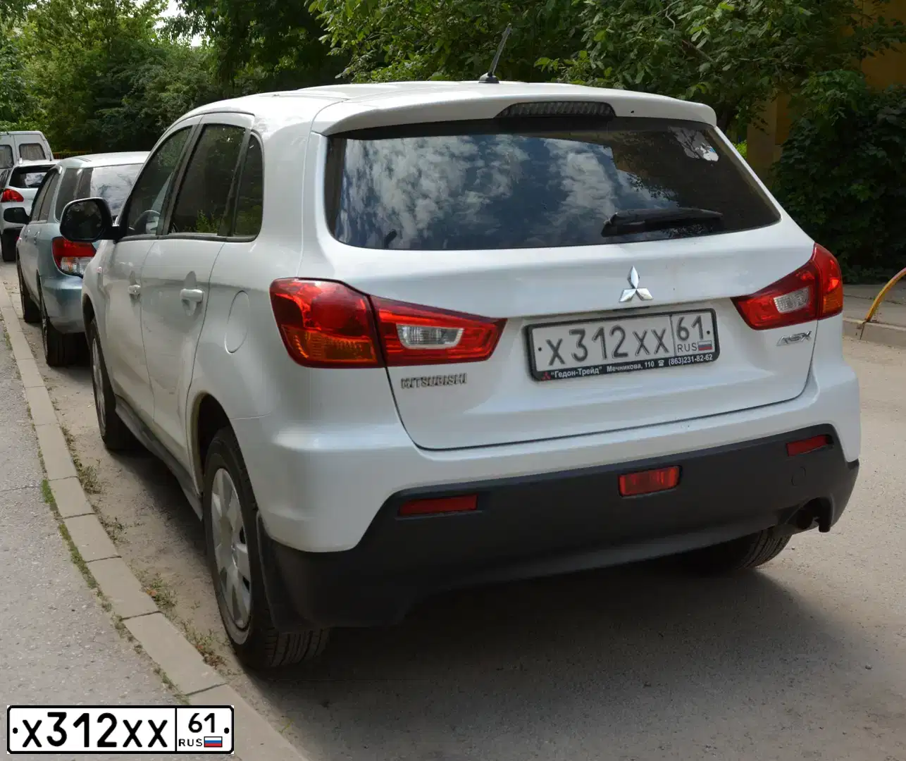Фото автомобиля MITSUBISHI ASX, 2010 — госномер О295МО761. Цвет: Белый