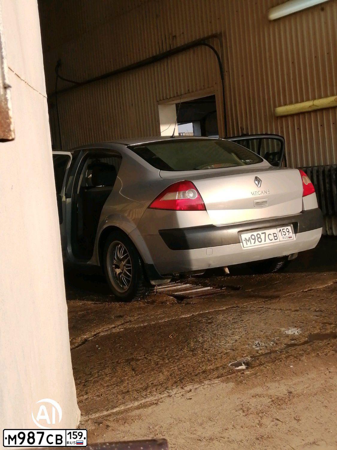 Фото автомобиля RENAULT MEGANE, 2004 — госномер Н806РУ159. Цвет: СЕРО-БЕЖЕВЫЙ