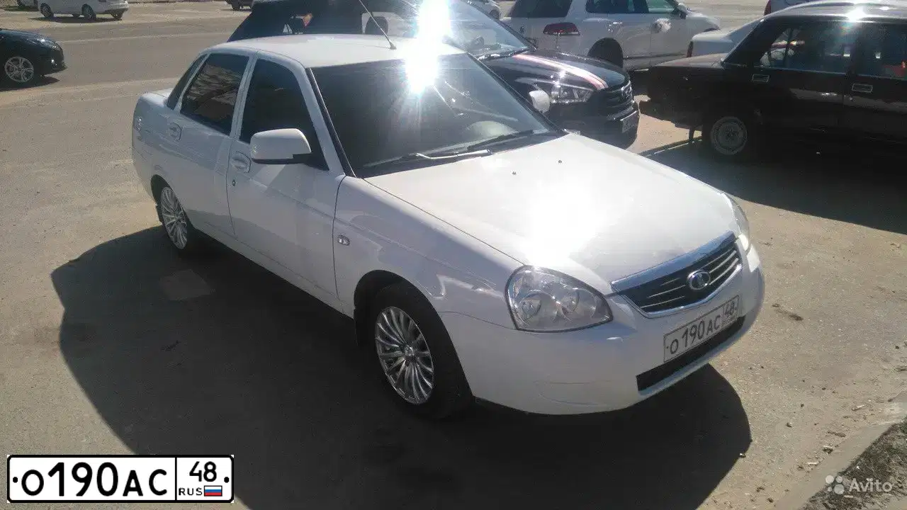 Фото автомобиля LADA PRIORA, 2013 — госномер Р801ЕМ32