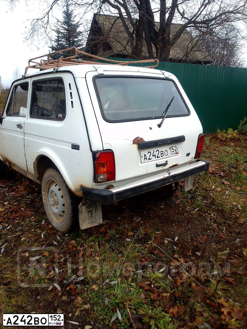 Фото автомобиля ВАЗ 21213, 1997 — госномер А242ВО152. Цвет: БЕЛЫЙ