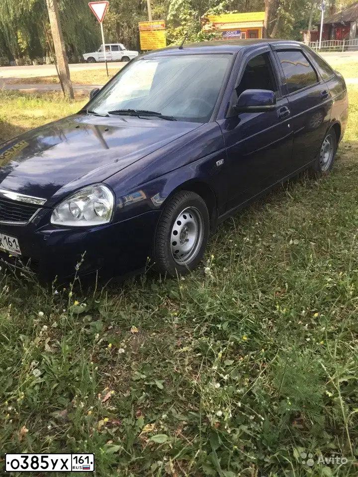 Фото автомобиля LADA 2172 PRIORA, 2010 — госномер О385УХ161. Цвет: СИНЕ-ЧЕРНЫЙ