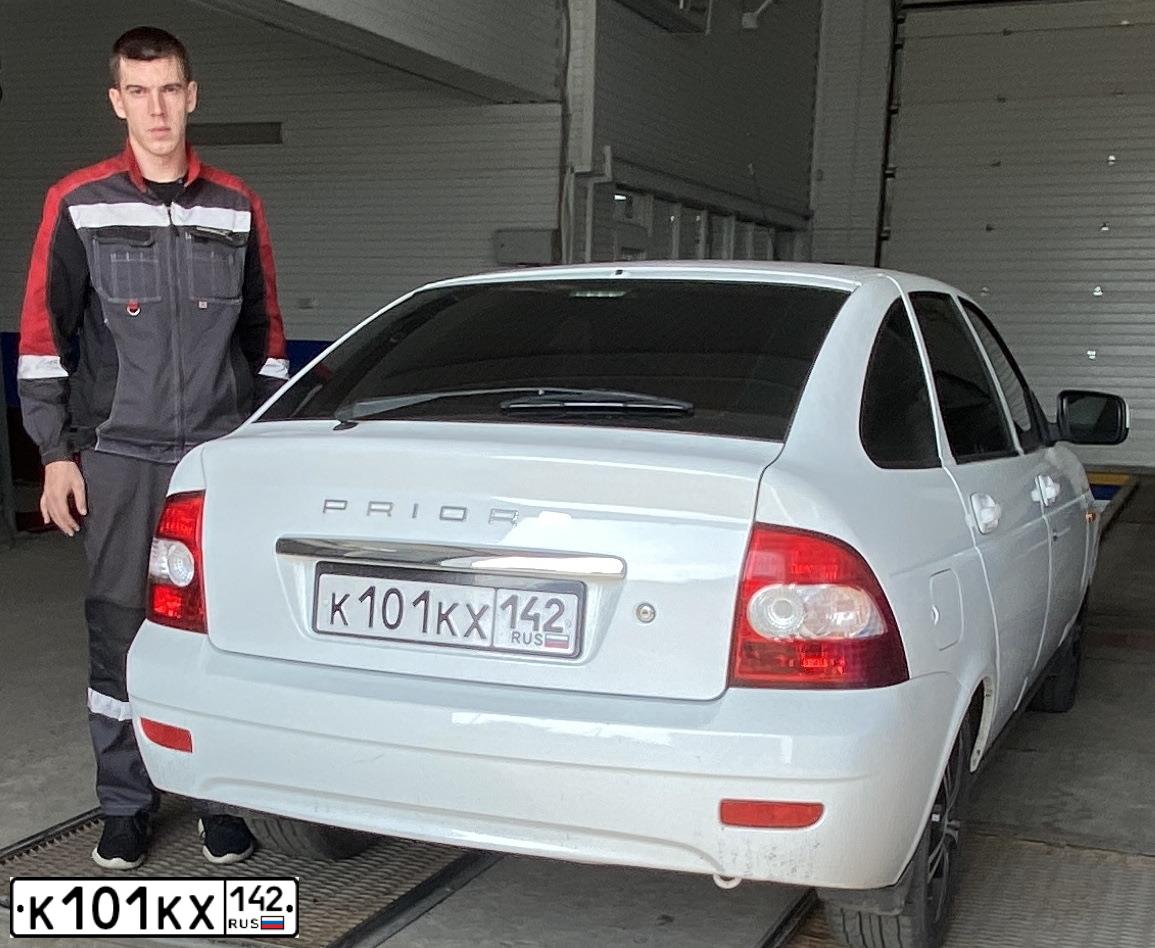Фото автомобиля LADA PRIORA, 2012 — госномер О998ОН142. Цвет: Белый