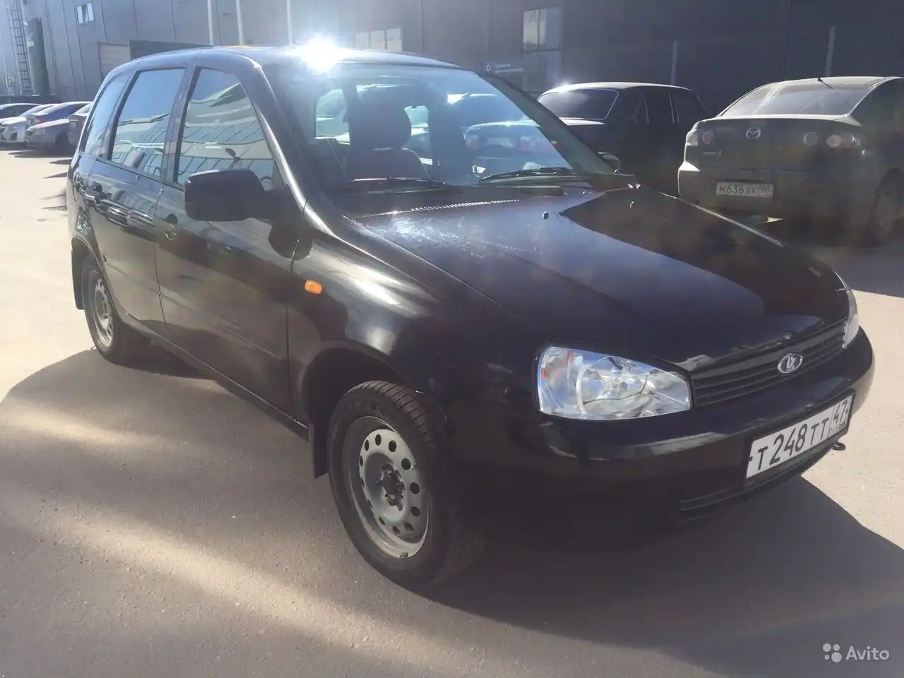 Фото автомобиля MAZDA 3, 2006 — госномер М636ХК98. Цвет: ТЕМНО-СЕРЫЙ