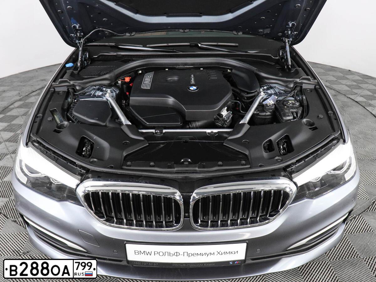 Фото автомобиля BMW SERIE 5, 2019 — госномер В288ОА799. Цвет: Серый