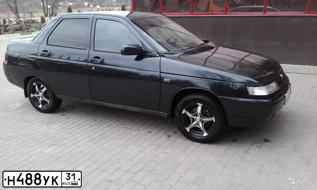 Фото автомобиля LADA 2110, 2005 — госномер Н488УК31. Цвет: ГРАФИТОВЫЙ МЕТАЛЛИК