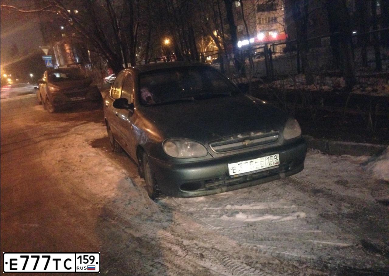 Фото автомобиля LADA 2190 GRANTA, 2012 — госномер Е777ТС159. Цвет: Серебристый