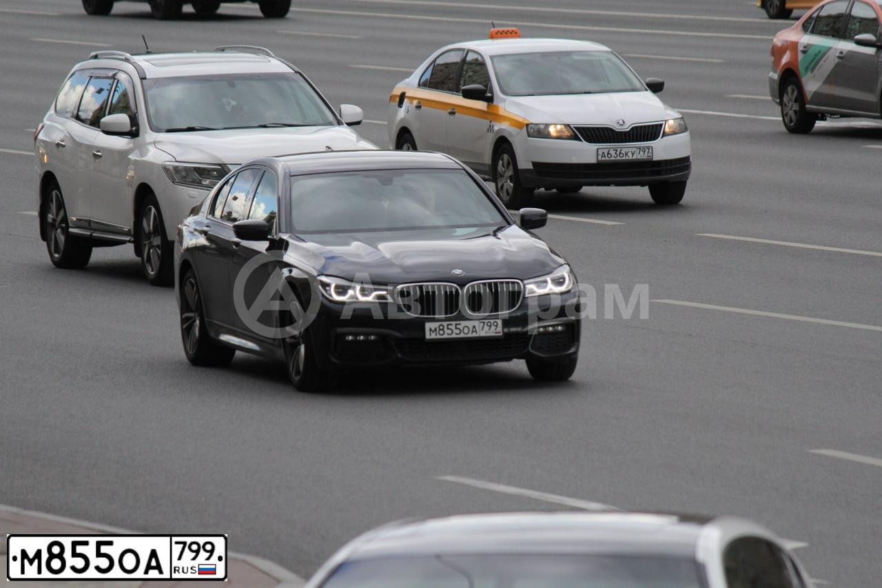Фото автомобиля BMW SERIE 7, 2018 — госномер М855ОА799. Цвет: ЧЕРНЫЙ