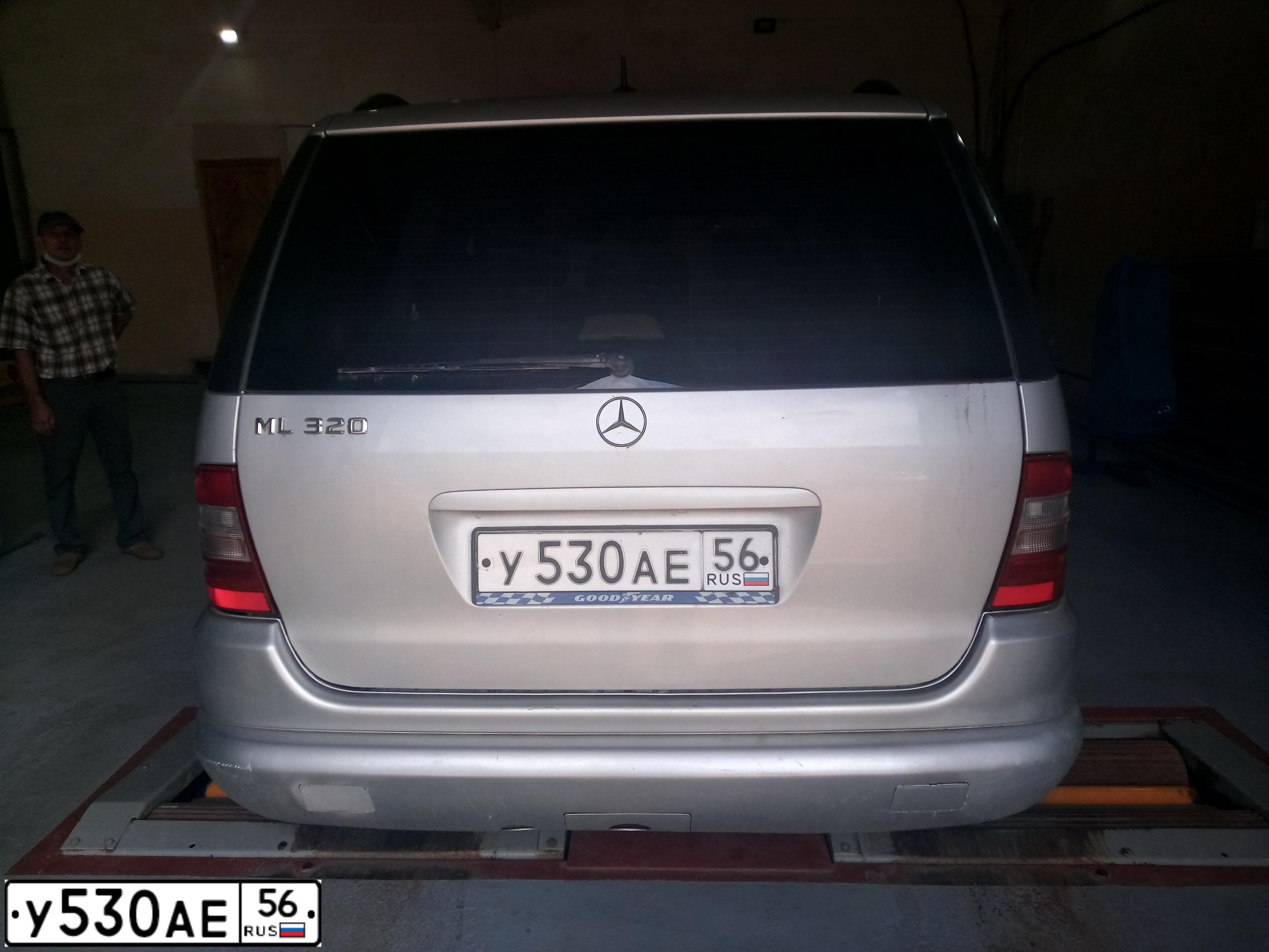 Фото автомобиля MERCEDES M-KLASSE, 1998 — госномер К777АА56. Цвет: серебристый
