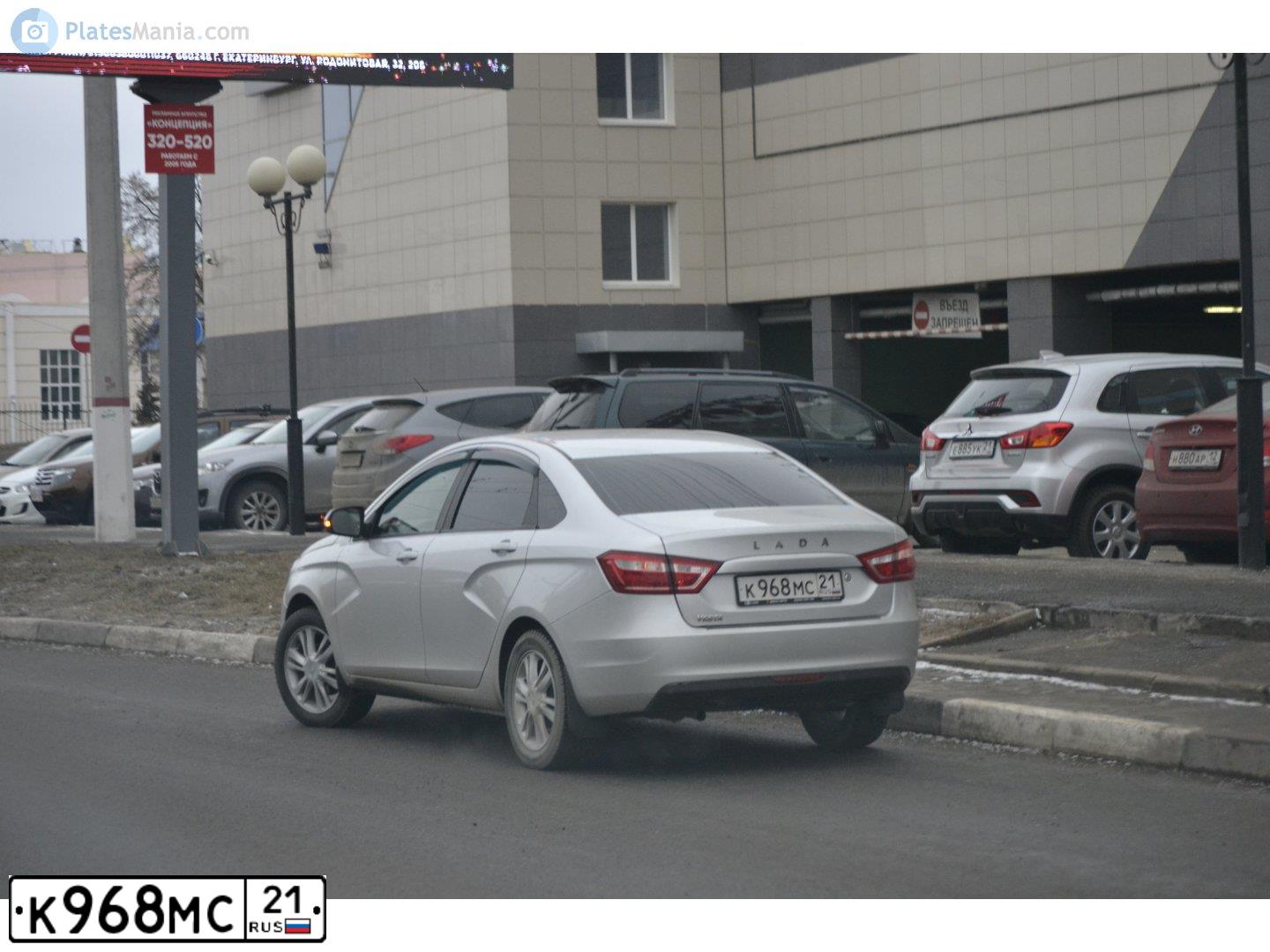 Фото автомобиля LADA VESTA, 2017 — госномер М490ОУ95. Цвет: Серебристый