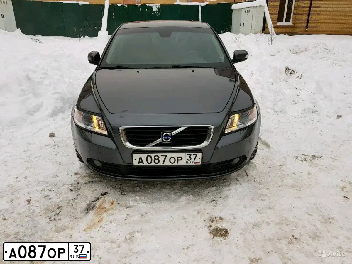 Фото автомобиля VOLVO S40, 2009 — госномер Н903ТР716. Цвет: ТЕМНО-СЕРЫЙ