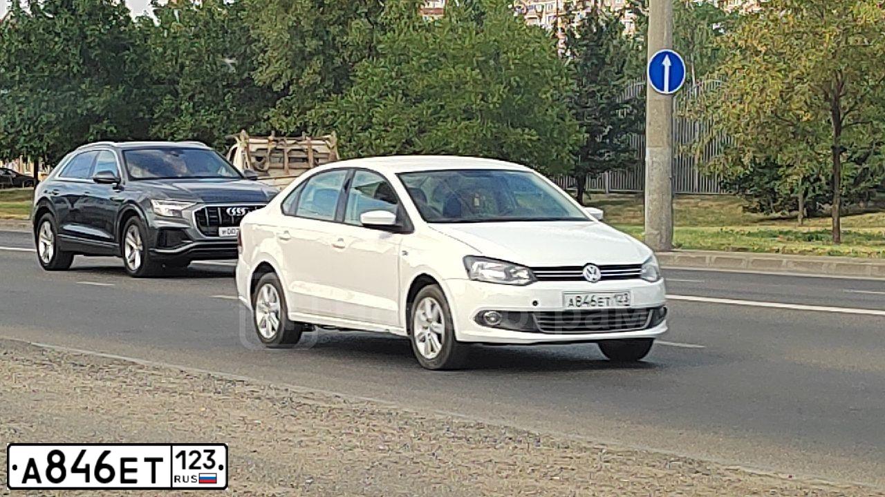 Фото автомобиля VOLKSWAGEN POLO, 2012 — госномер А846ЕТ123. Цвет: Белый