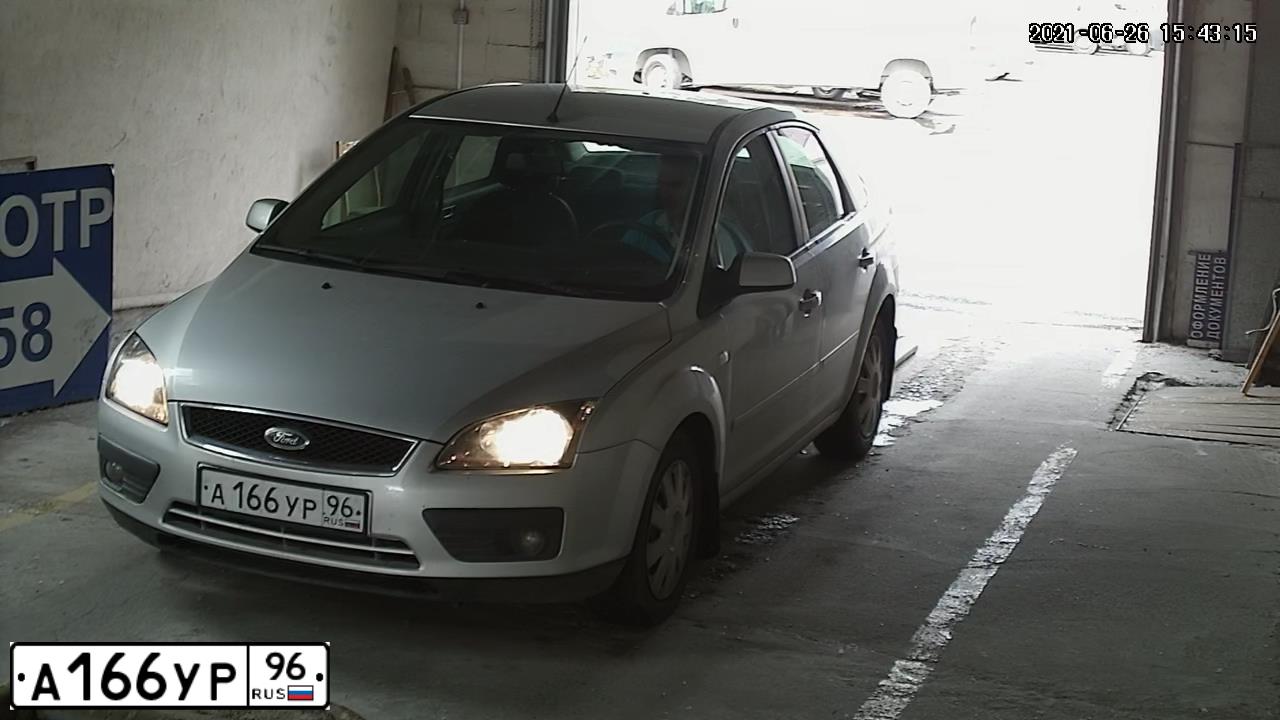 Фото автомобиля FORD FOCUS, 2007 — госномер А166УР96. Цвет: Серый