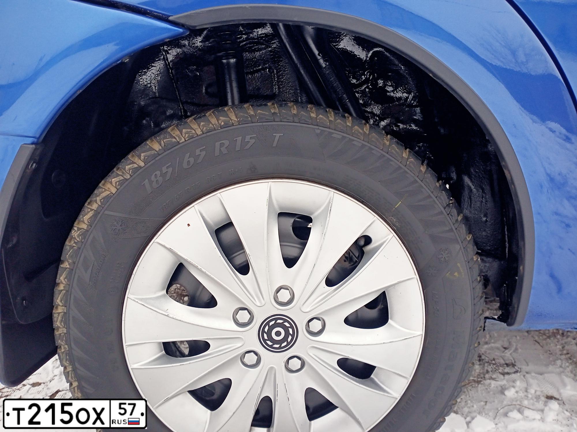 Фото автомобиля RENAULT LOGAN, 2007 — госномер Т215ОХ57. Цвет: СИНИЙ МЕТАЛЛИК