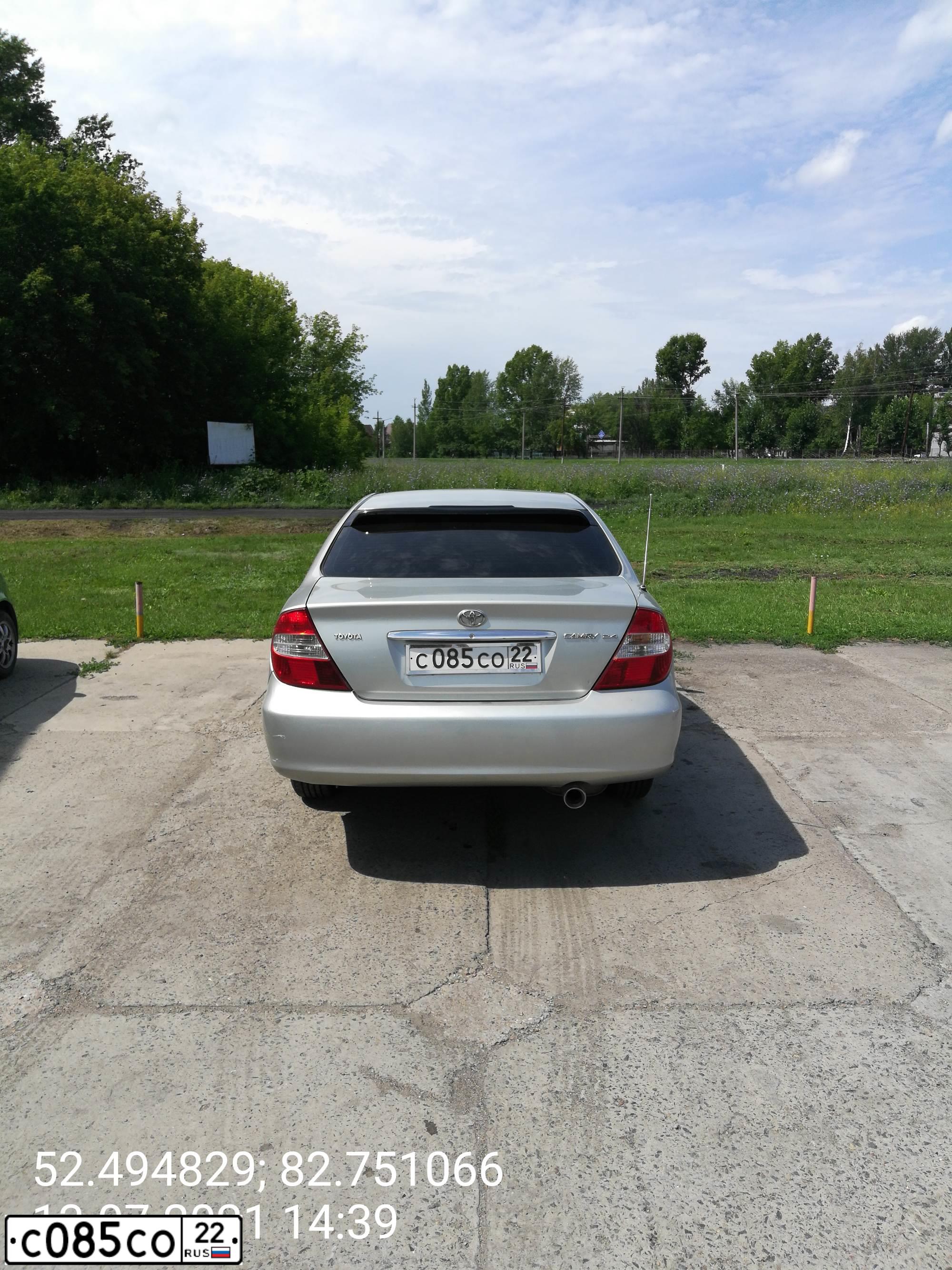 Фото автомобиля TOYOTA CAMRY, 2003 — госномер С085СО22. Цвет: СЕРЫЙ