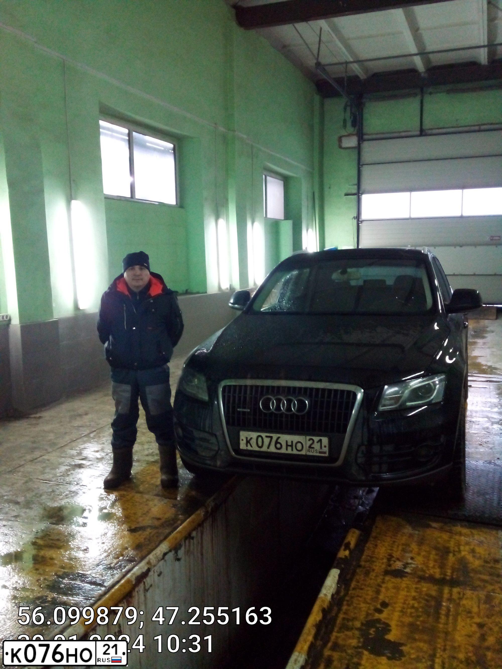 Фото автомобиля AUDI Q5, 2012 — госномер М199СТ21. Цвет: ЧЕРНЫЙ
