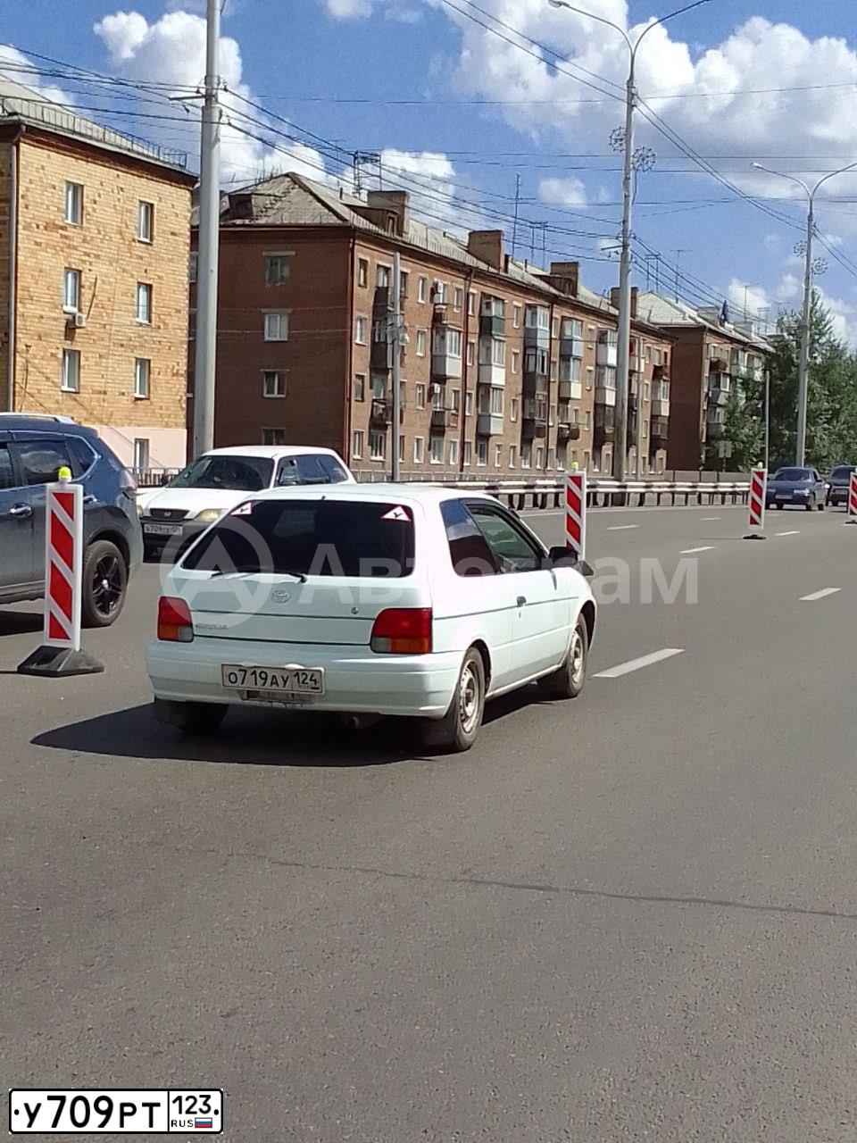 Фото автомобиля TOYOTA RAV4, 2014 — госномер О476МР18. Цвет: Белый
