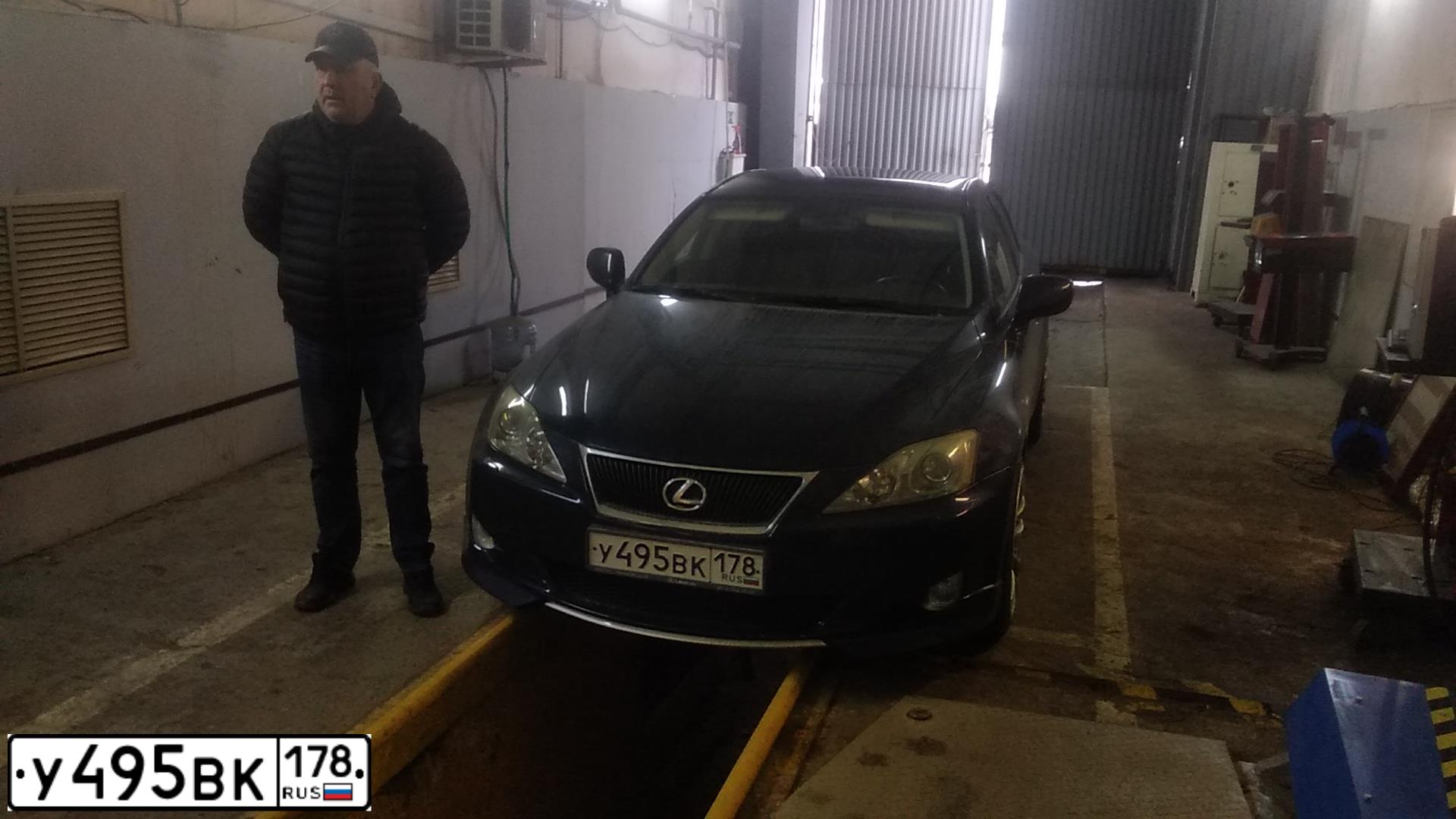 Фото автомобиля LEXUS IS, 2008 — госномер О645ММ78. Цвет: ТЕМНО-ГОЛУБОЙ