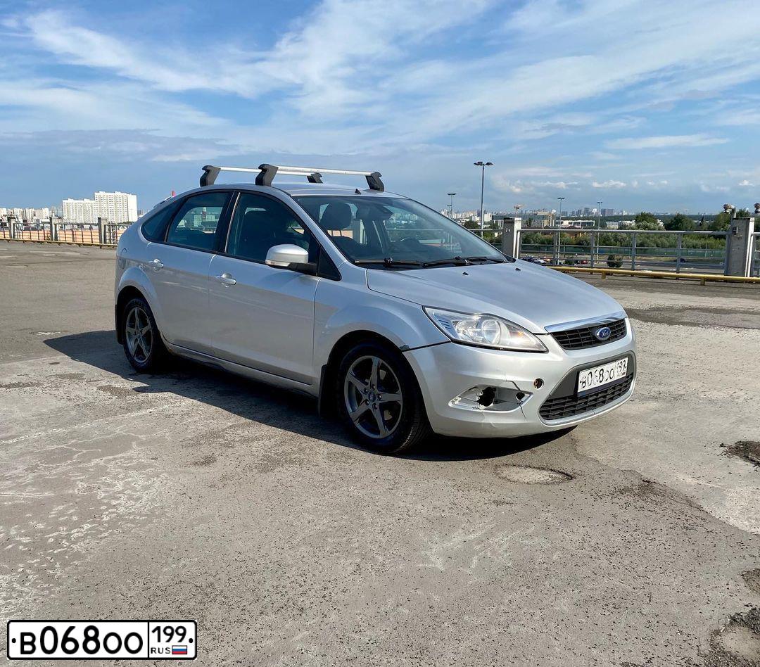 Фото автомобиля FORD FOCUS, 2008 — госномер С844РТ89. Цвет: СЕРЕБРИСТЫЙ