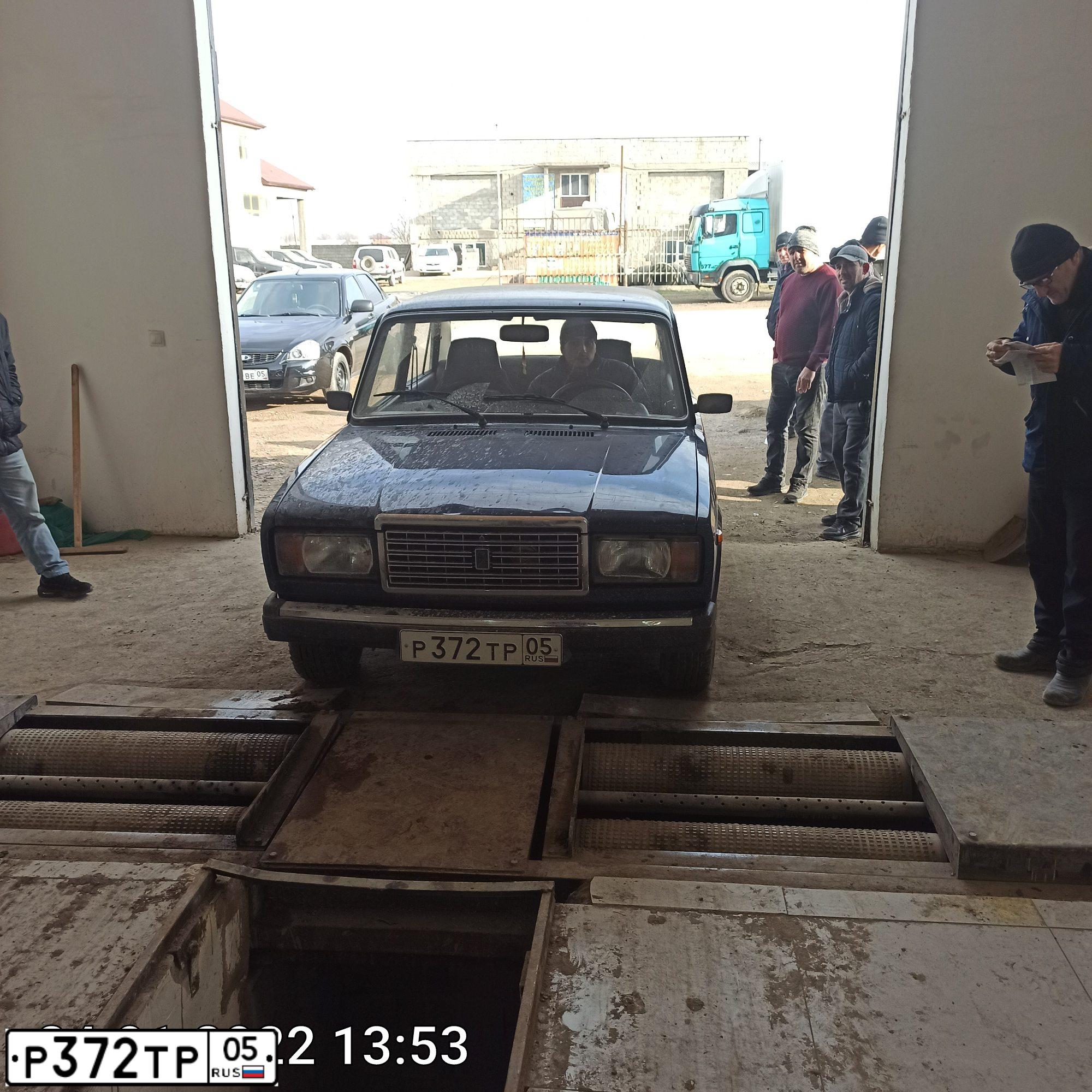 Фото автомобиля LADA 2107 LADA, 2011 — госномер Т560КХ05. Цвет: синий
