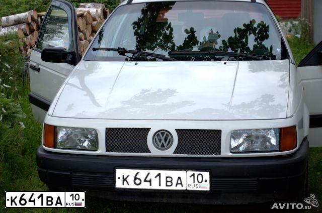 Фото автомобиля VOLKSWAGEN PASSAT, 1991 — госномер М651МА10. Цвет: Белый