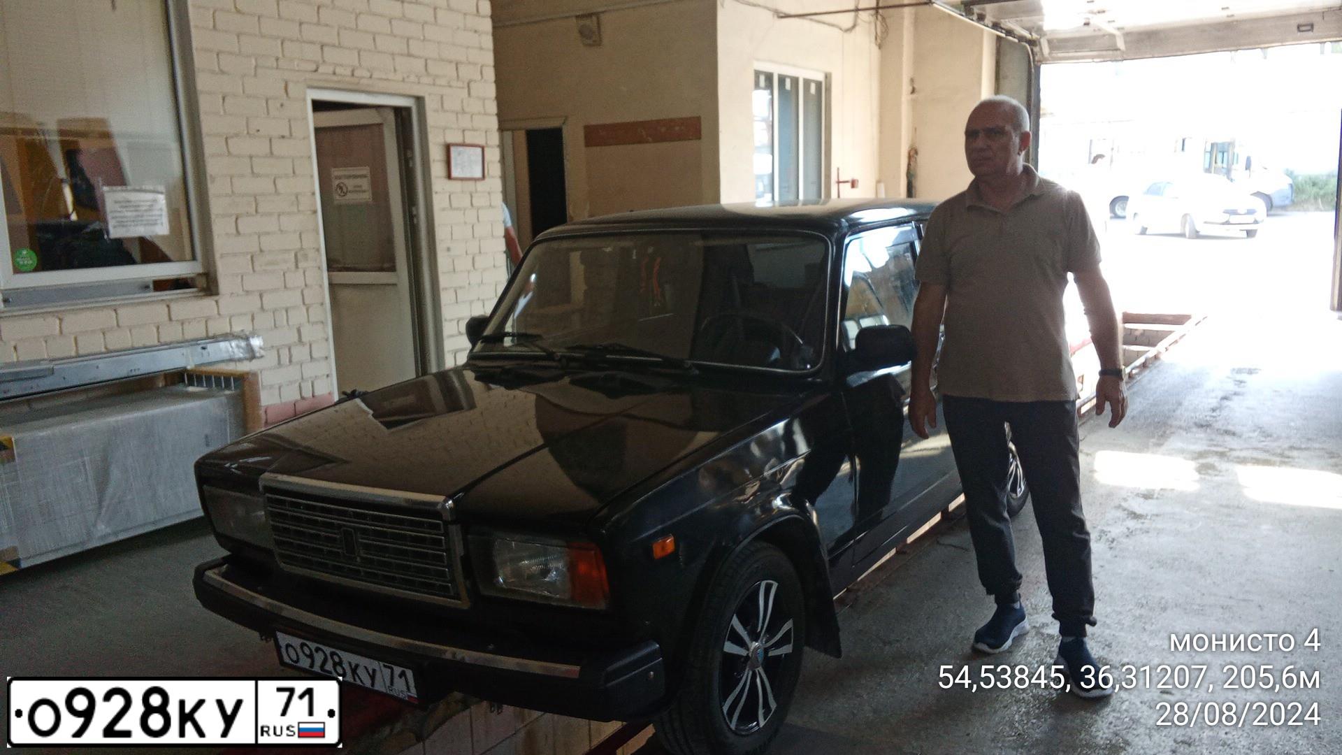 Фото автомобиля LADA 2107, 2011 — госномер О928КУ71. Цвет: СИНЕ-ЧЕРНЫЙ