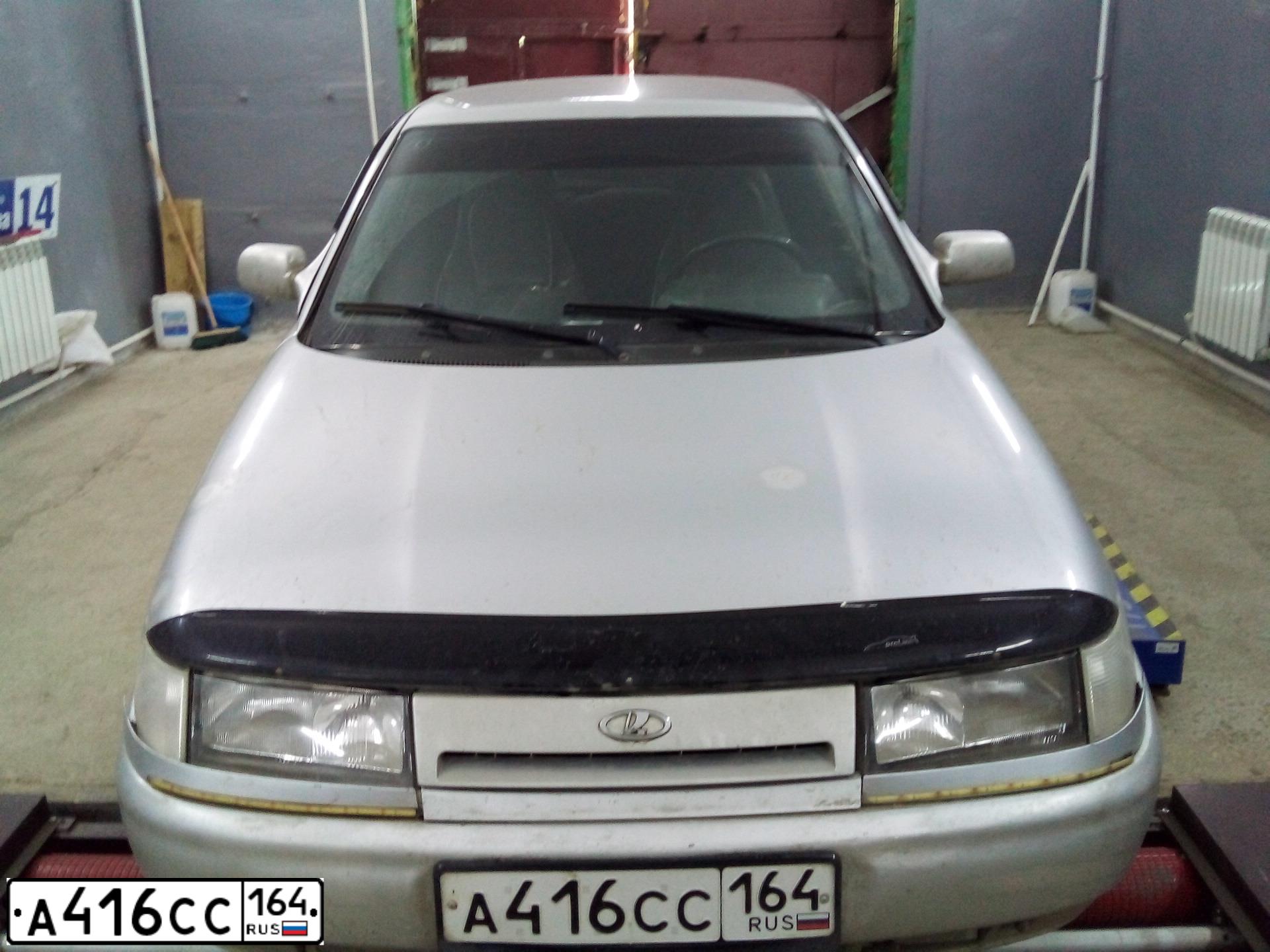 Фото автомобиля LADA 2112, 2006 — госномер Е414КМ164. Цвет: СВЕТЛО СЕРЕБРИСТЫЙ МЕТАЛЛ