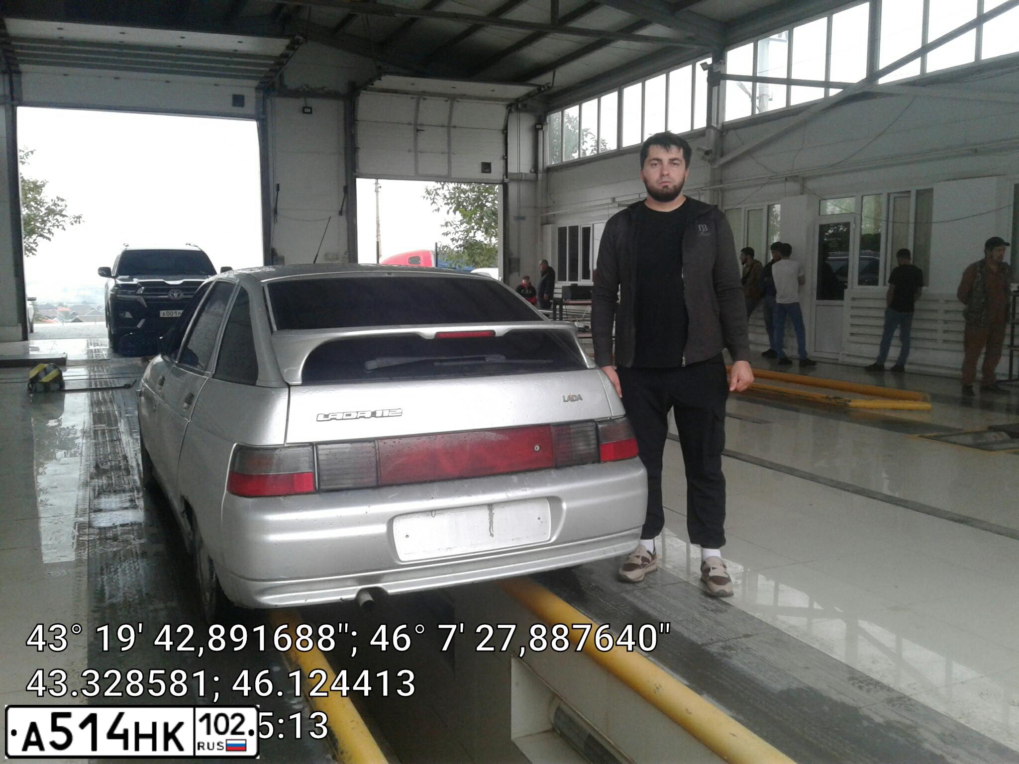 Фото автомобиля LADA 2112, 2004 — госномер В594КР95