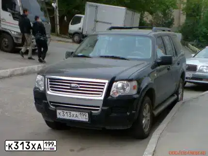 Фото автомобиля FORD EXPLORER, 2008 — госномер Е056МР154. Цвет: ЧЕРНЫЙ