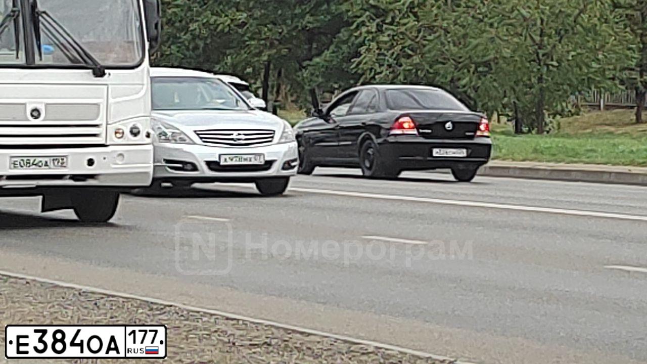Фото автомобиля PEUGEOT T 307, 2001 — госномер Р410КО67. Цвет: ФИОЛЕТОВЫЙ