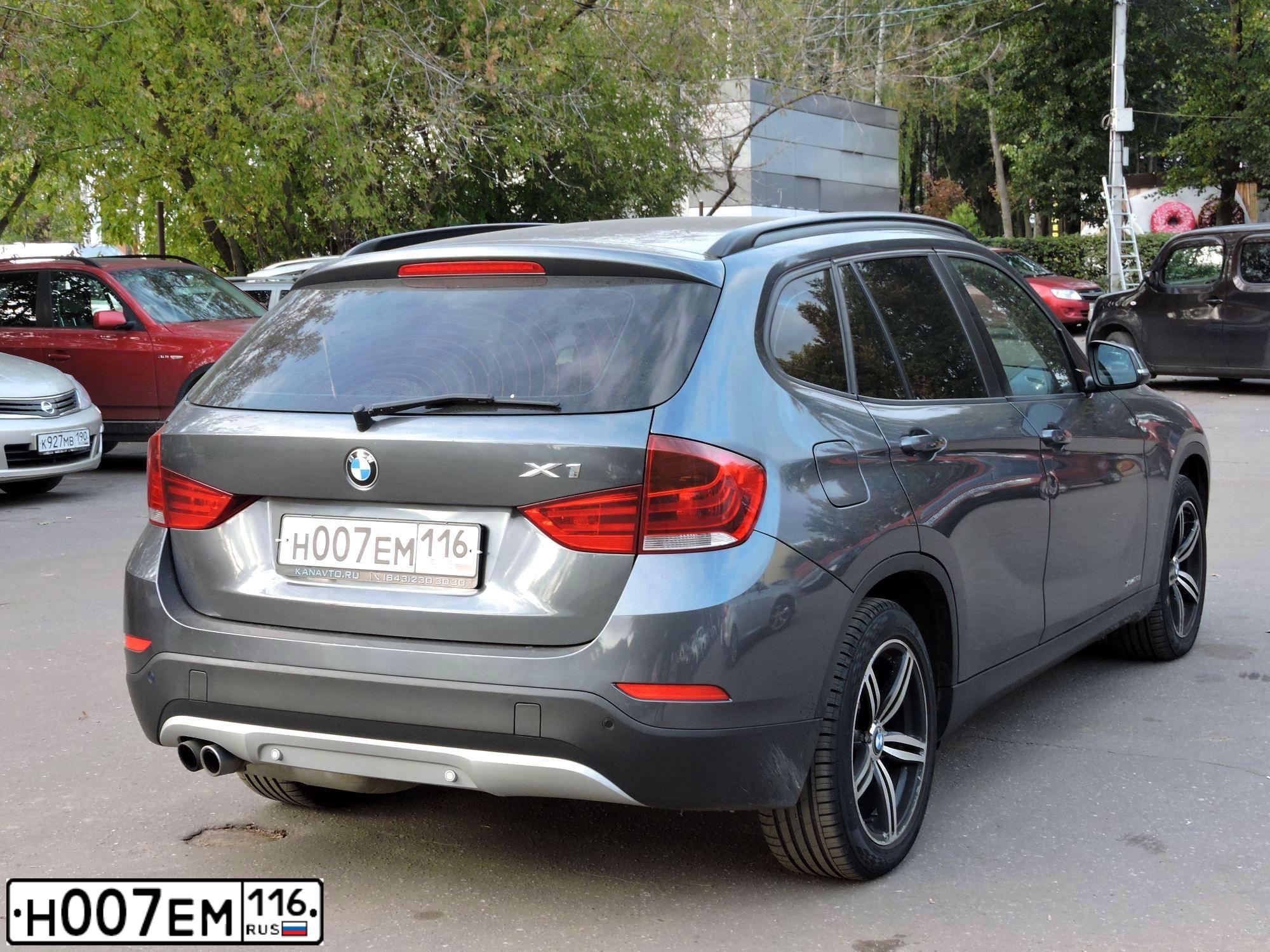 Фото автомобиля BMW X1, 2013 — госномер Н007ЕМ116. Цвет: СЕРЫЙ МЕТАЛЛИК