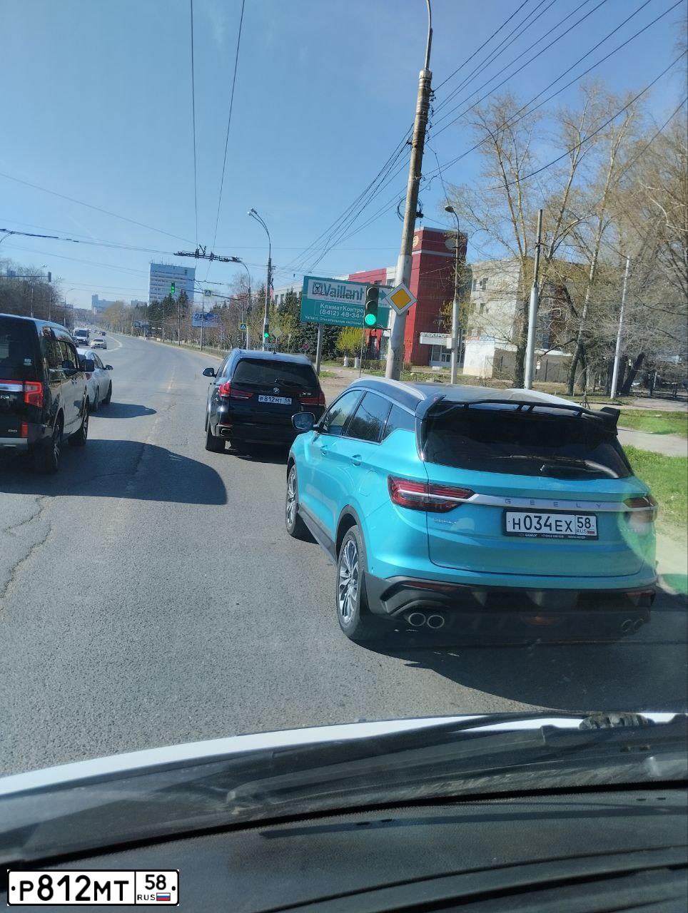 Фото автомобиля BMW X5, 2014 — госномер Р812МТ58. Цвет: ЧЕРНЫЙ