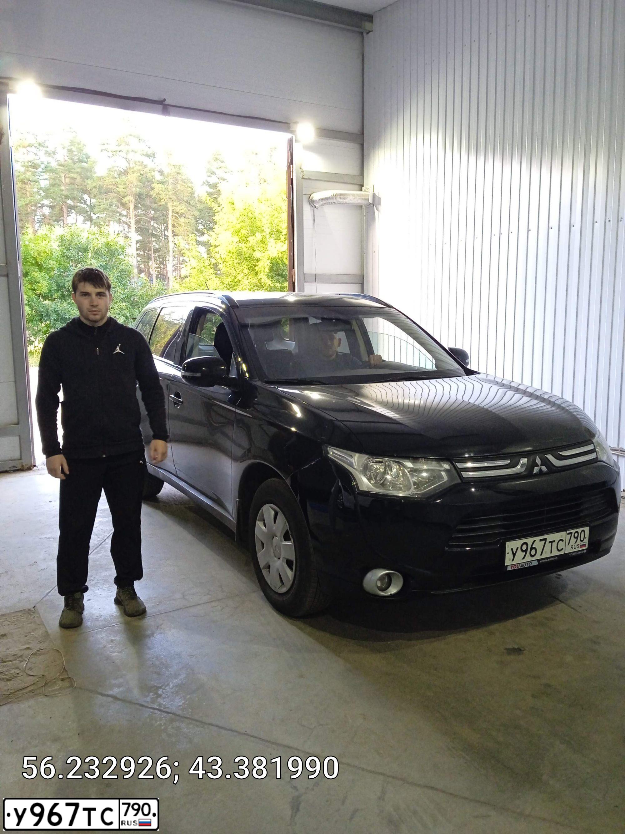 Фото автомобиля MITSUBISHI OUTLANDER, 2012 — госномер Х966ОН152