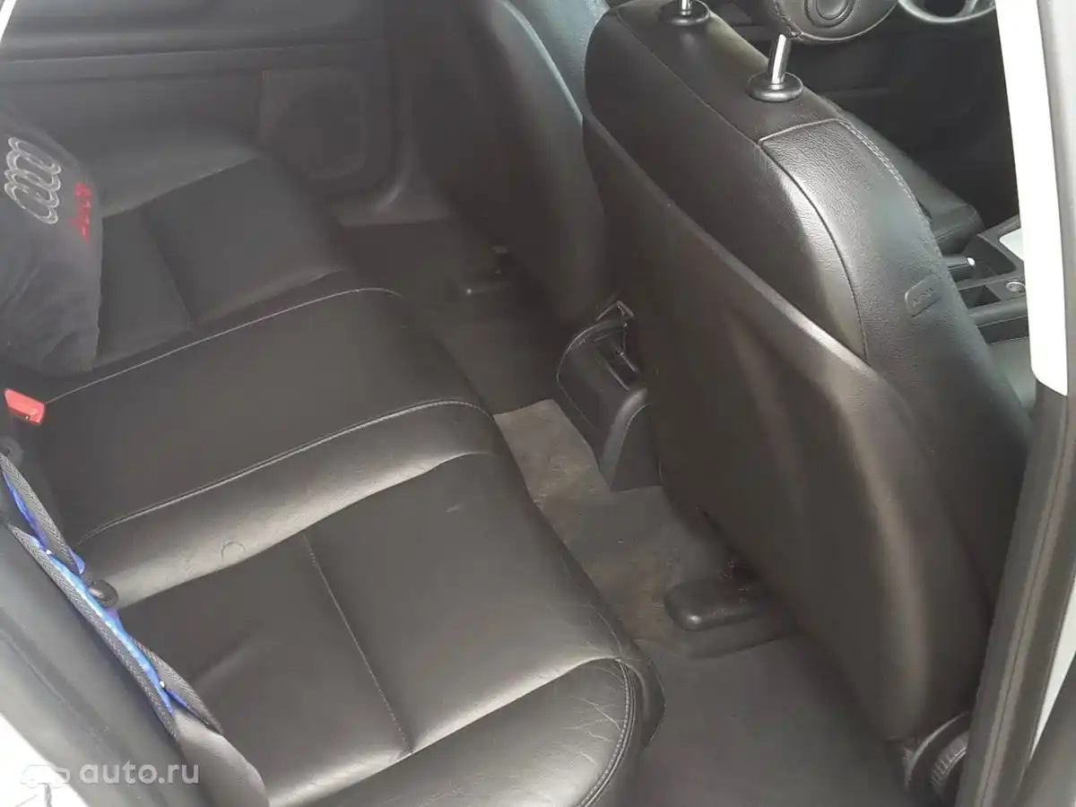 Фото автомобиля AUDI A4, 2006 — госномер Х700ВВ550. Цвет: СЕРЕБРИСТЫЙ