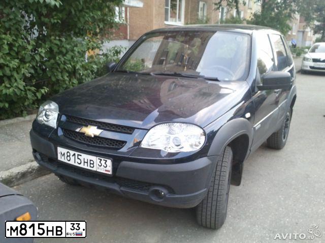Фото автомобиля CHEVROLET T NIVA, 2013 — госномер Т482РО33. Цвет: СИНИЙ МЕТАЛЛИК