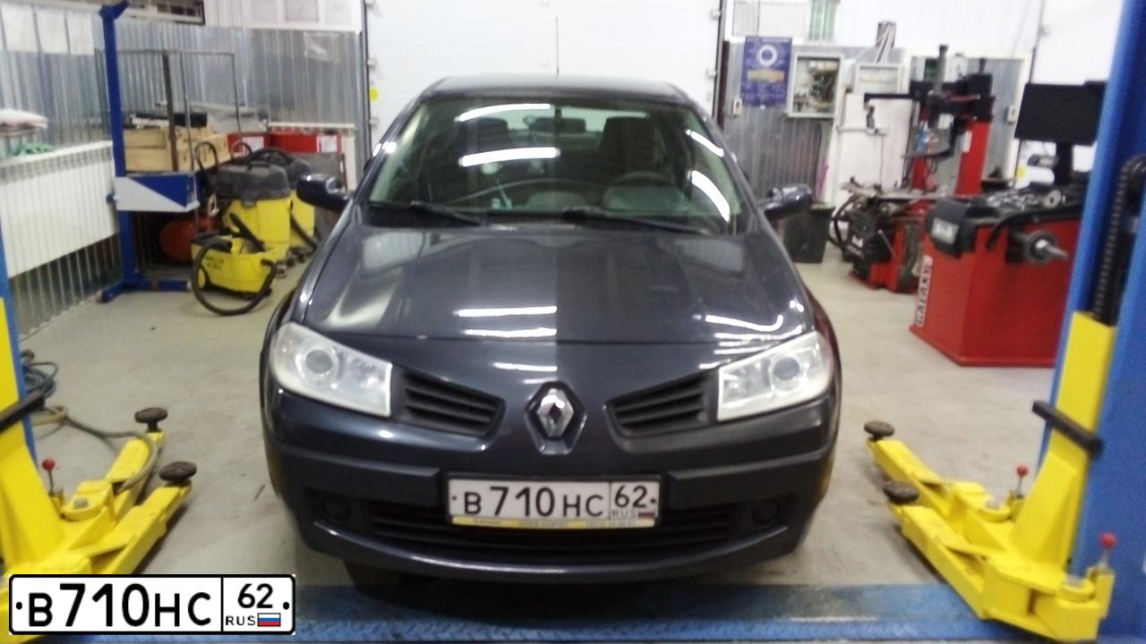 Фото автомобиля RENAULT MEGANE, 2008 — госномер В710НС62. Цвет: ТЕМНО-СЕРЫЙ