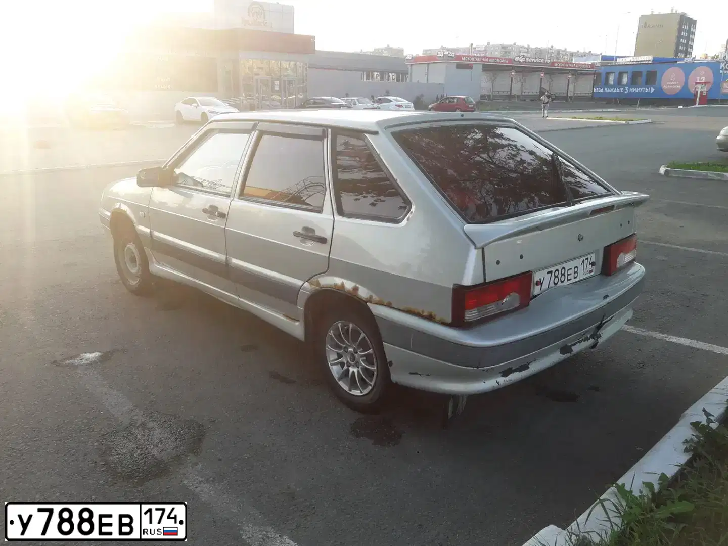 Фото автомобиля LADA 2114 SAMARA, 2005 — госномер У788ЕВ174. Цвет: СЕРЕБРИСТО-БЕЛЫЙ