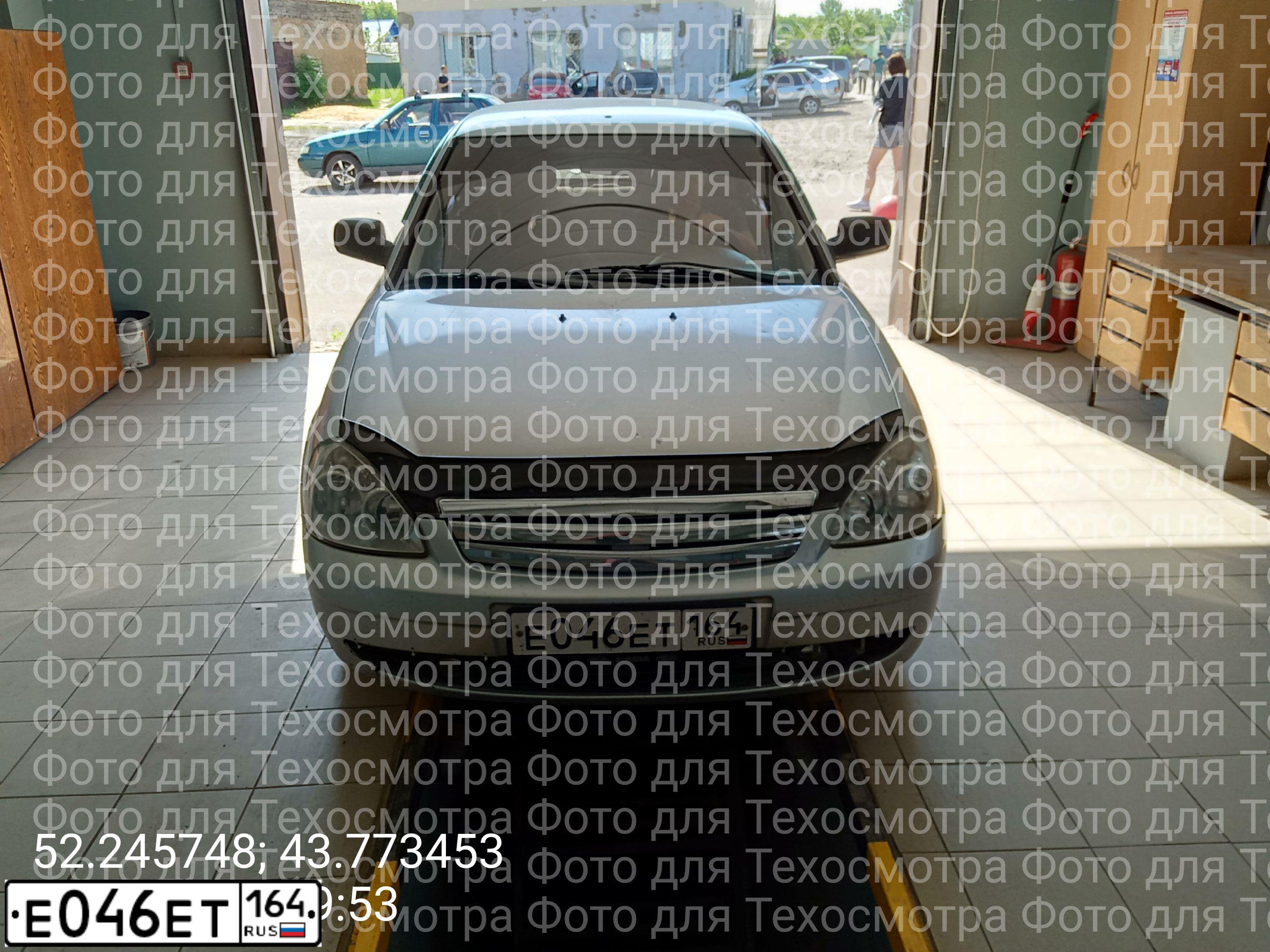 Фото автомобиля LADA 2172 PRIORA, 2010 — госномер М100ВР64. Цвет: СВЕТЛО-СЕРЕБРИСТЫЙ МЕТАЛЛ