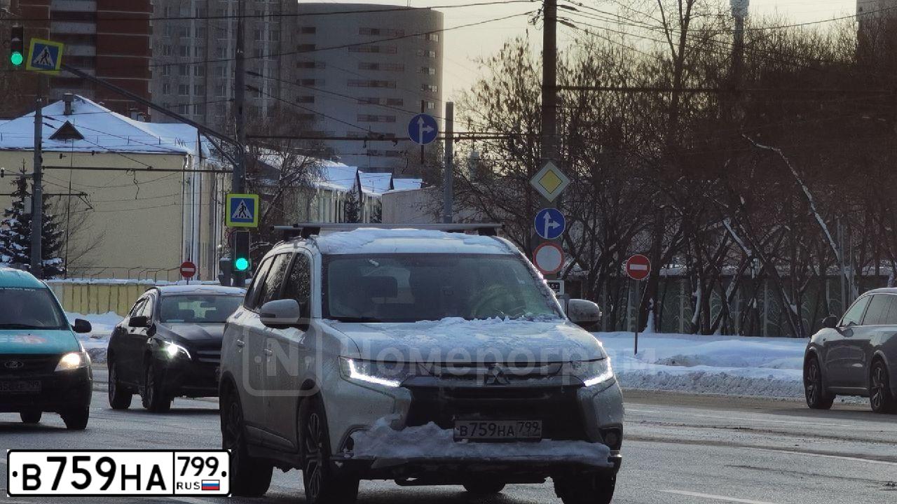 Фото автомобиля MITSUBISHI OUTLANDER, 2018 — госномер Е134АЕ550