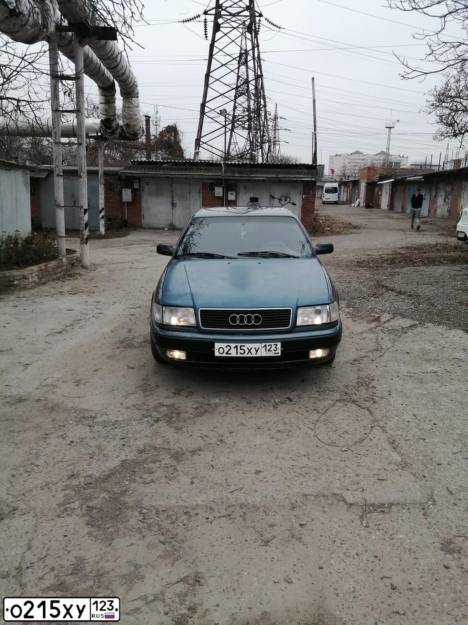 Фото автомобиля AUDI 100, 1991 — госномер М317ОК193. Цвет: СЕРО-ГОЛУБОЙ