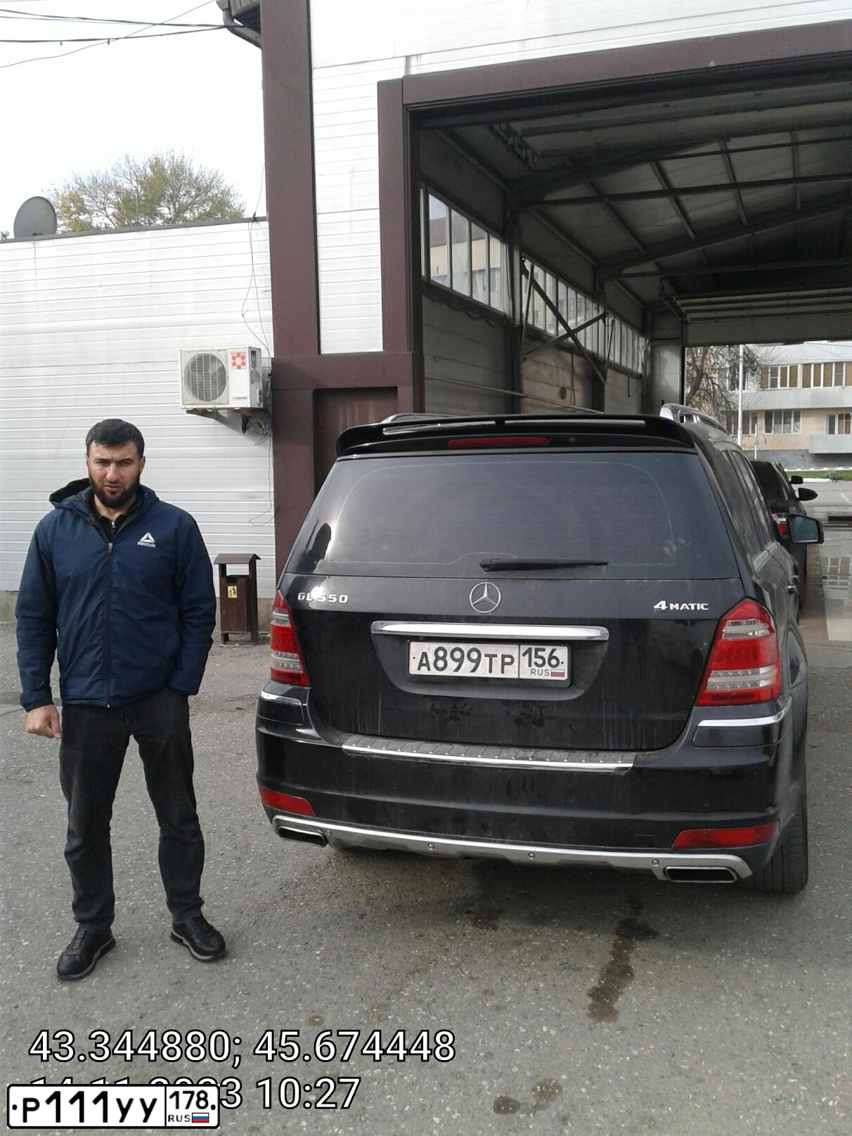 Фото автомобиля MERCEDES GL-KLASSE, 2010 — госномер А899ТР156. Цвет: ЧЕРНЫЙ