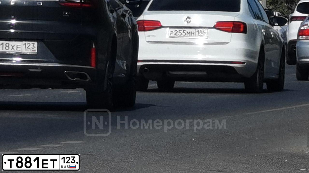 Фото автомобиля LEXUS IS, 2008 — госномер В525ТО124. Цвет: ЧЕРНЫЙ