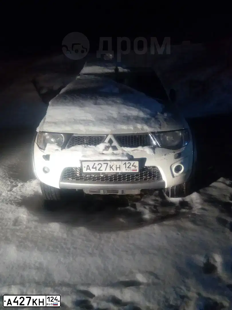 Фото автомобиля MITSUBISHI L 200, 2012 — госномер Р723РК58. Цвет: БЕЛЫЙ