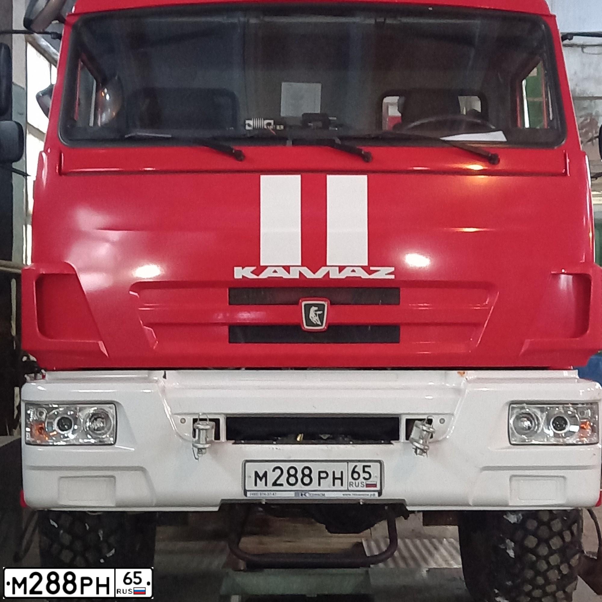 Фото автомобиля KAMAZ 43118 /6X6/, 2014 — госномер М288РН65. Цвет: ГОСТ Р 50574-2002